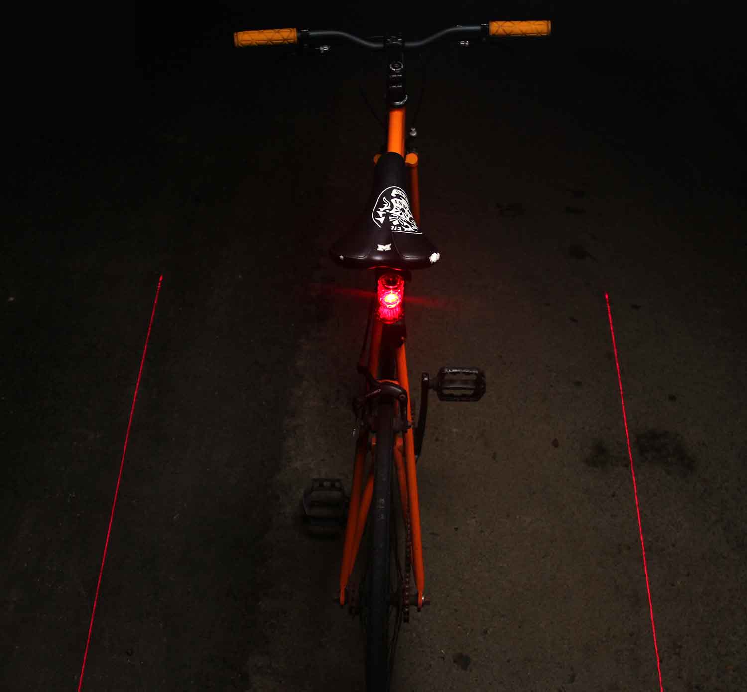 This Laser Bike Lane Creates Your Own Bicycle Lane While Your Ride At Night