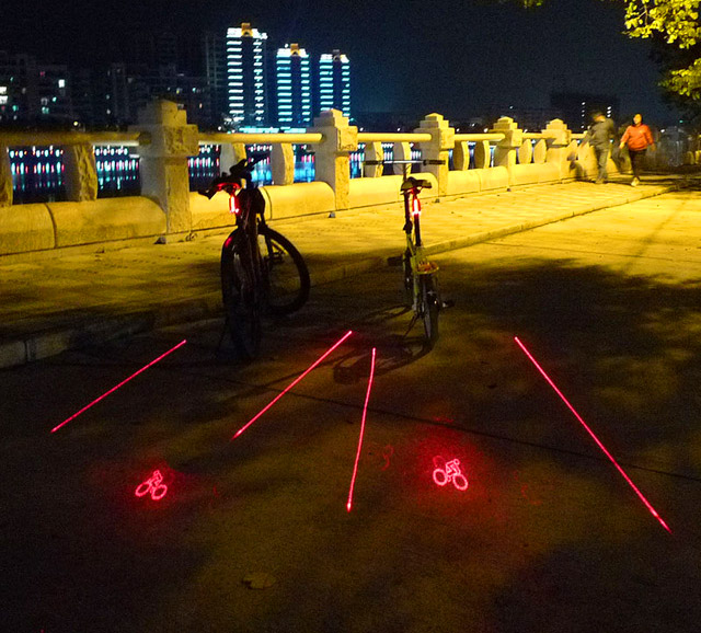 This Laser Bike Lane Creates Your Own Bicycle Lane While Your Ride At Night