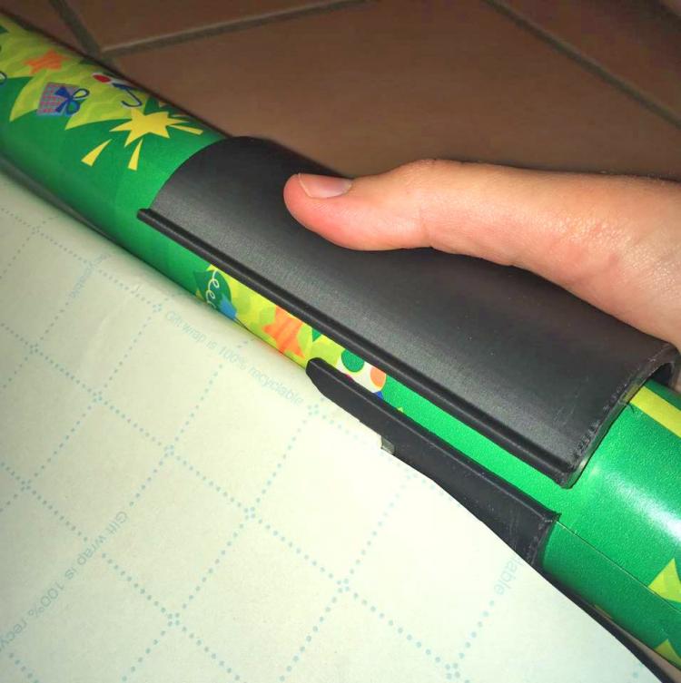 Little Elf: Sliding Wrapping Paper Cutter Makes Cuts In Seconds