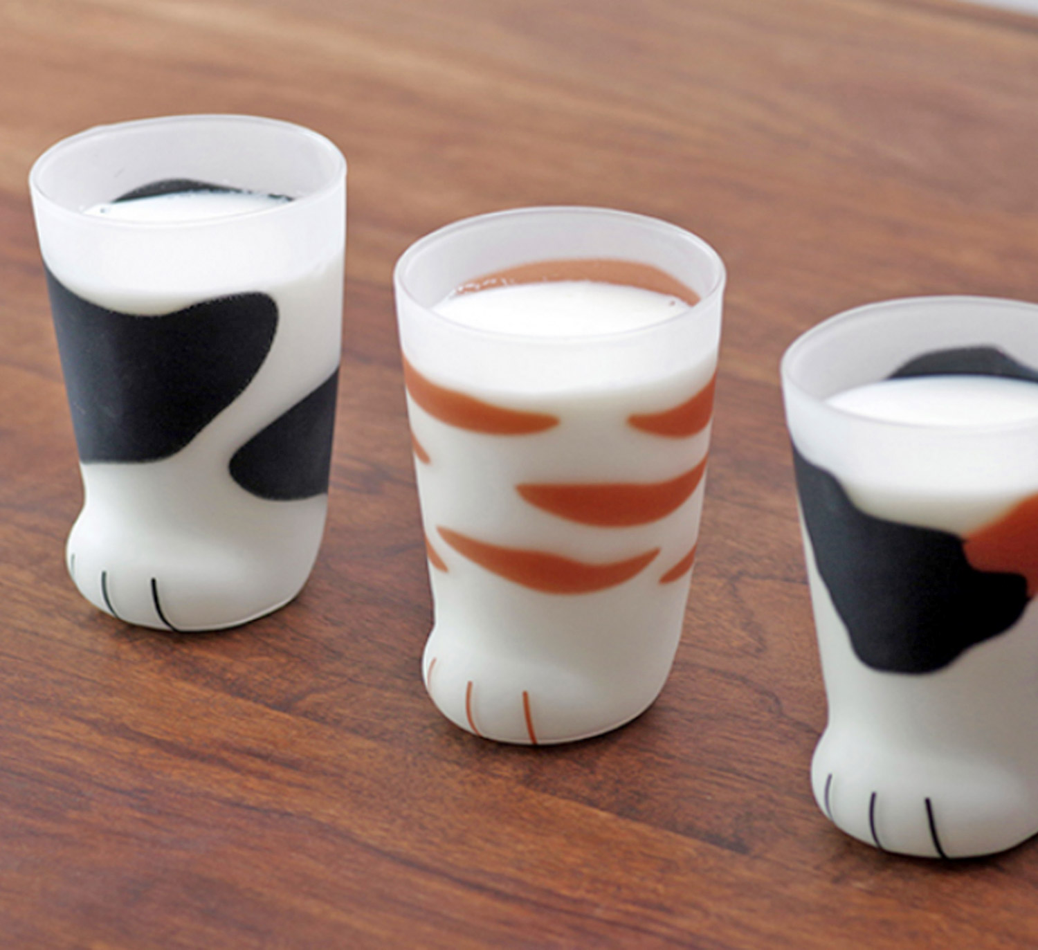 Cat paw shaped drinking cups