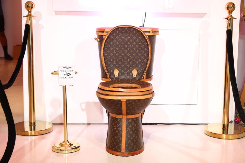 Check Out This Gold Louis Vuitton Toilet - Mix 96