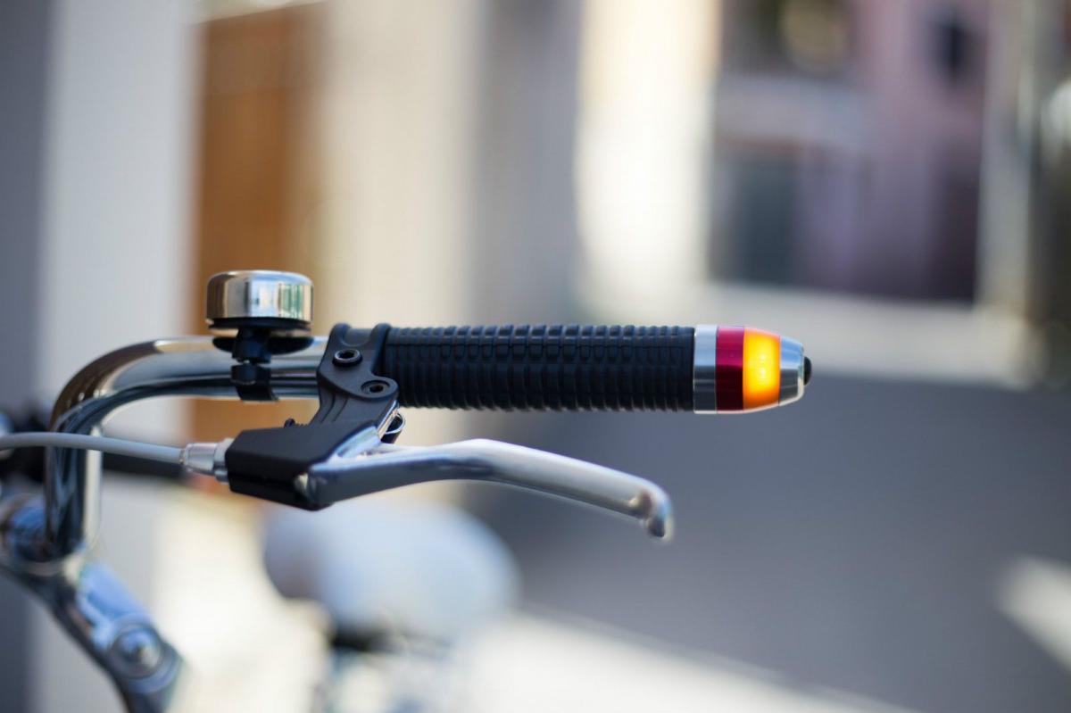 bicycle handlebar indicators