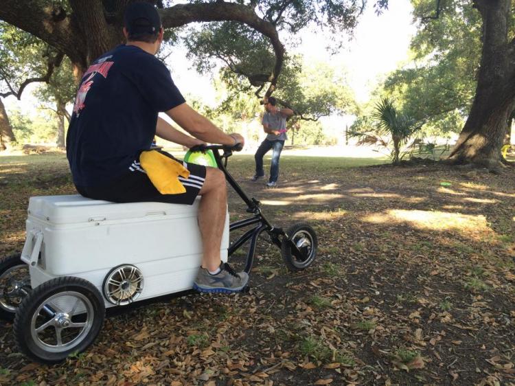 Motorized sales beer cooler