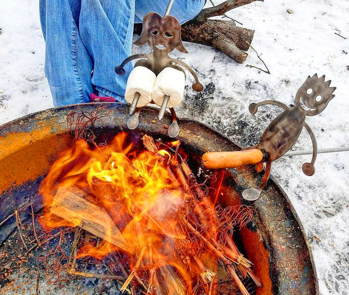 Women Men Shaped Stainless Steel Camp Fire Roasting Stick Hotdog Boy Men & Marshmallow Girl Women Funny Metal Craft Skewer Stick for Campfire Bonfire Grill Steel Hot Dog/Marshmallow Roasters