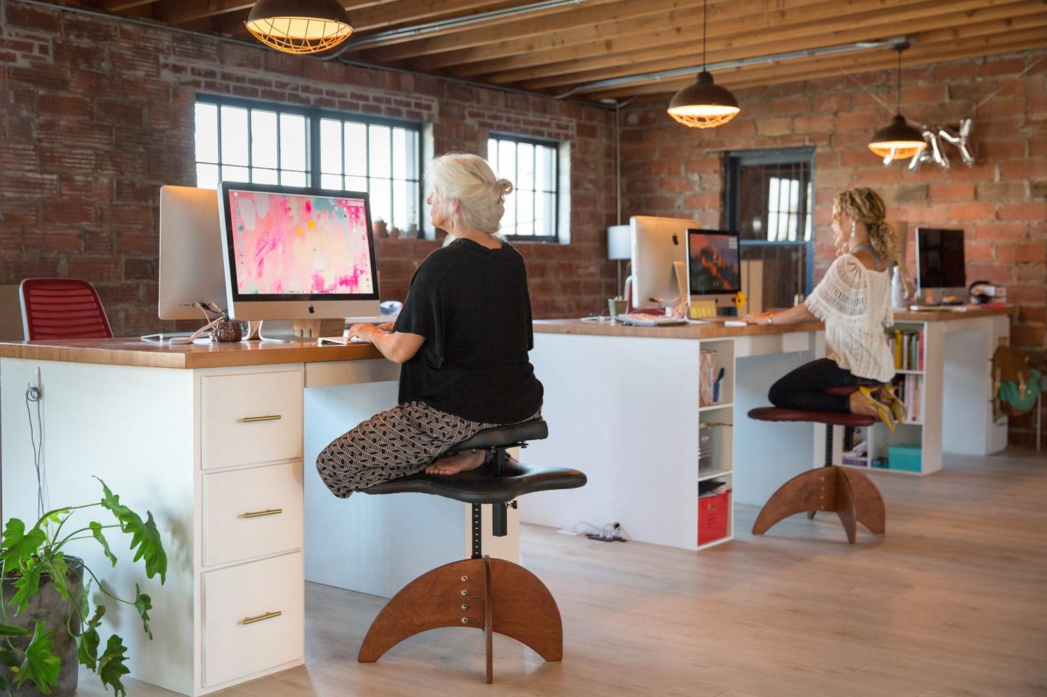 There's Now an Office Chair That Lets You Sit Cross-Legged, Or in