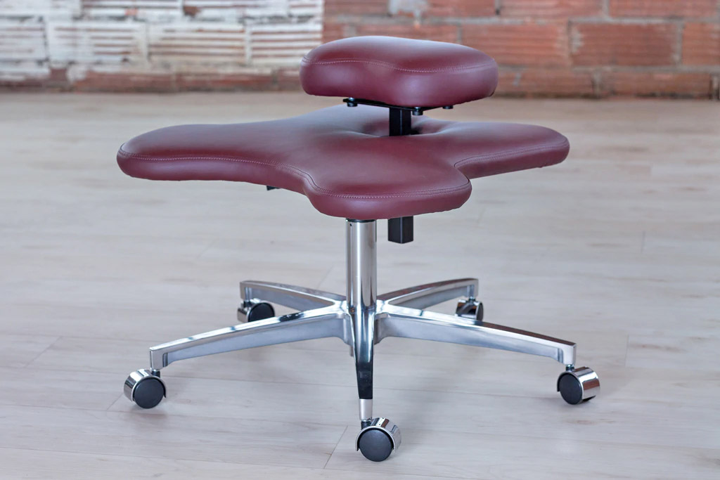 Company Creates Office Chair To Allow Workers To Sit Cross-Legged -  Physical Therapy Products