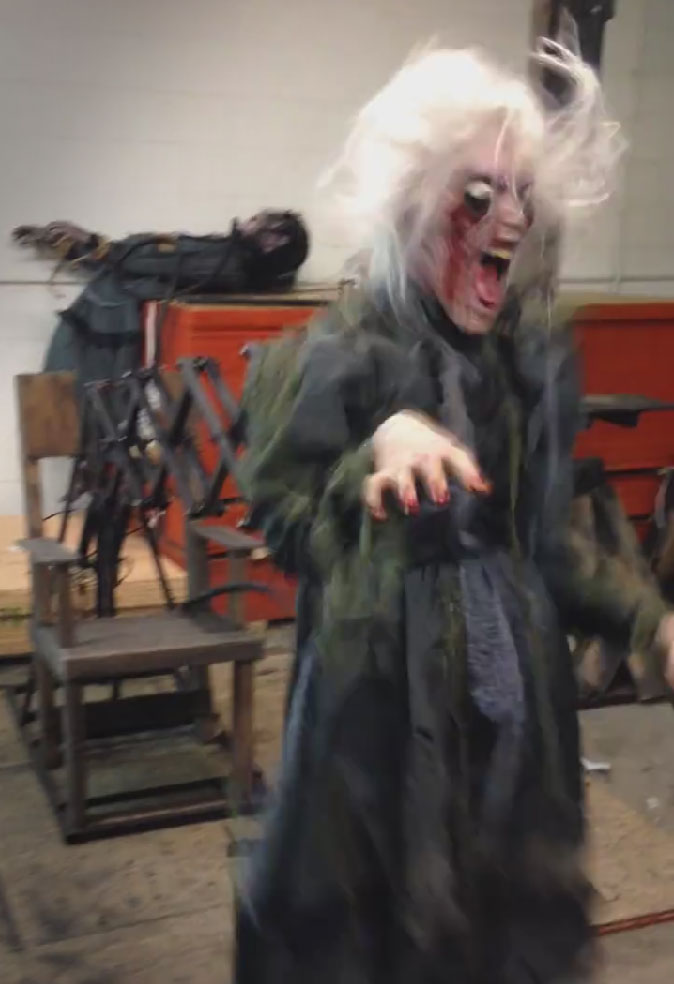 Old Lady Chair Screamer 