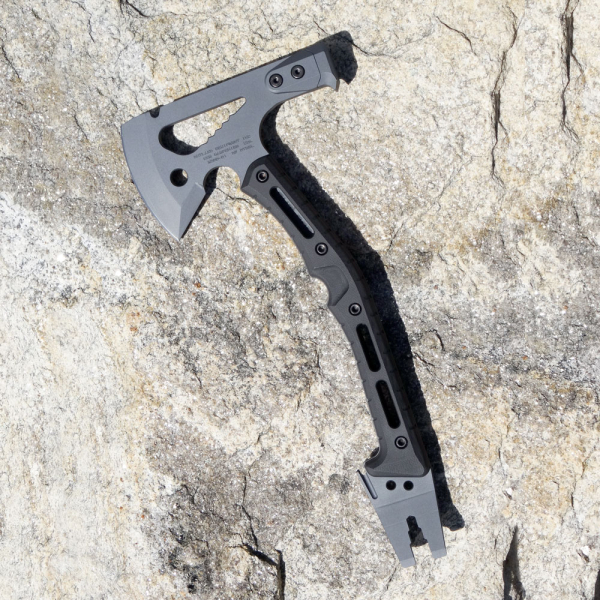 Ouland Multi-Mission - Multi-Tool Survival Axe