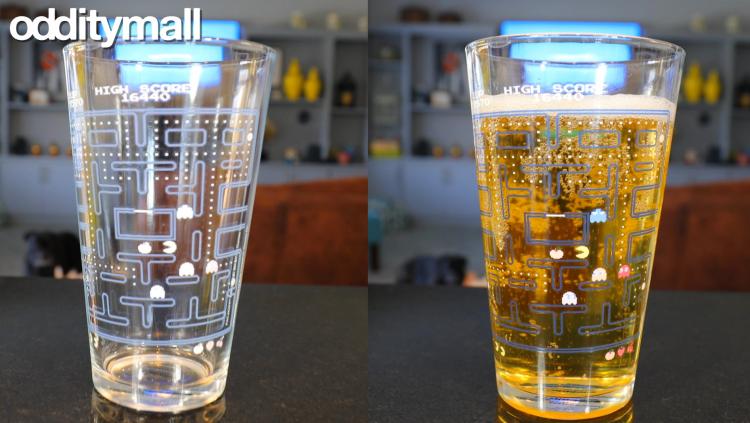 This Pac-Man Pint Glass Turns Colorized With Cold Liquid