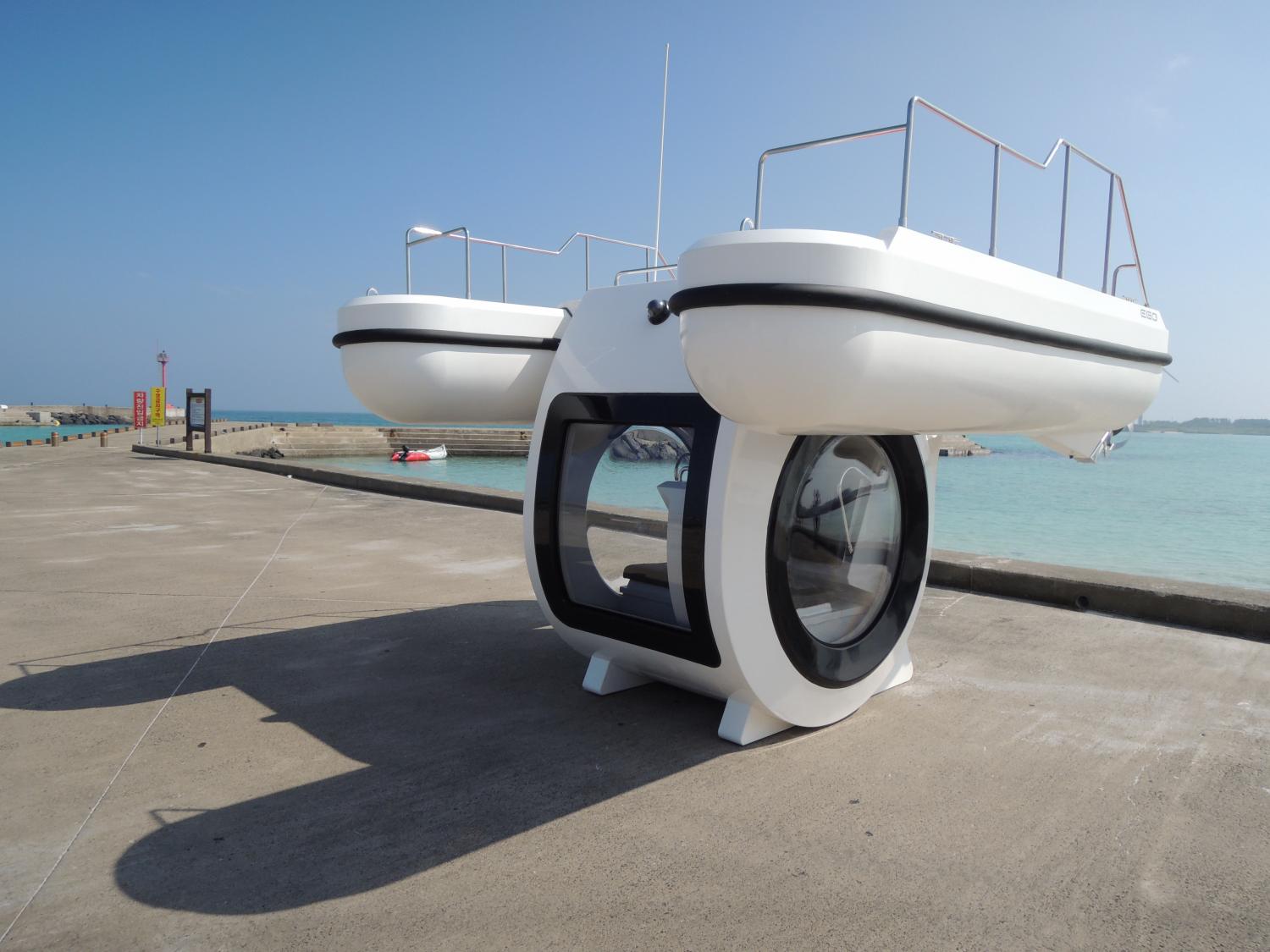 This Incredible Personal Boatsubmarine Hybrid Watercraft Lets You Get Spectacular Views Underwater 5767