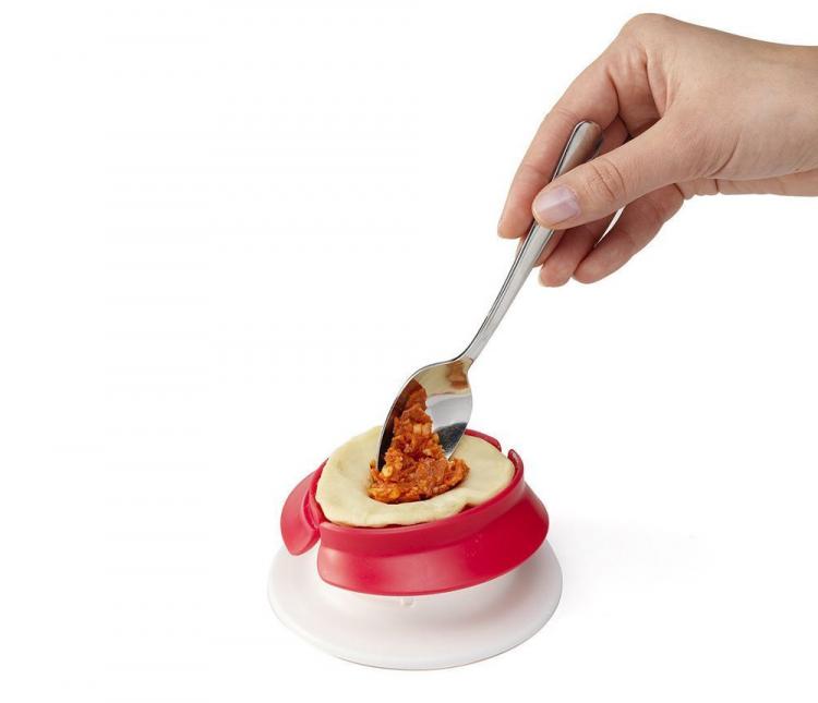 This Pocket Dumpling Maker Lets You Make Your Own Dumplings From Scratch