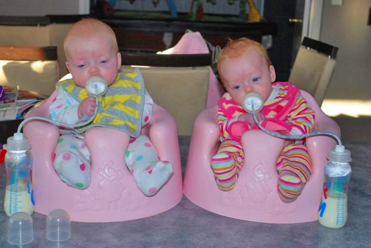 Podee Hands-Free Baby Bottle Feeder System - Long tube pacifier bottle feeder - car seat hands-free baby feeder