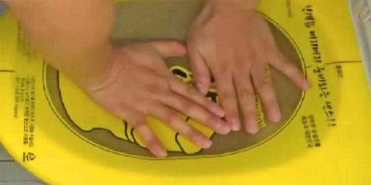 Pongtu Korean Sticker Toilet Plunger - Yellow sticker toilet plunger unclogs toilet by pushing on bubble