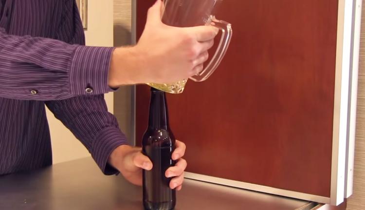 Pop 'n Pour Bottle Opener Beer Mug