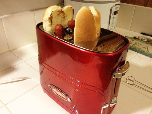 Nostalgia Retro Pop-Up Hot Dog Toaster, Red