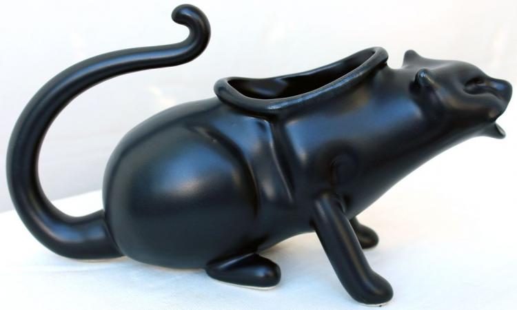 Puking Cat Gravy Boat - Vomiting Kitty Sauce Server