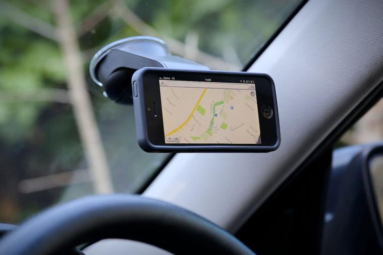 Quad Lock Versatile Phone Mounting System - Mount Your Phone To Your Windshield