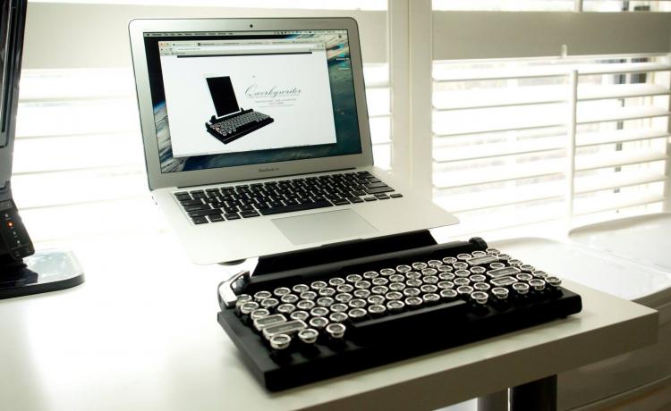 Qwerkywriter Typewriter Keyboard - Vintage retro mechanical keyboard inspired from a typewriter