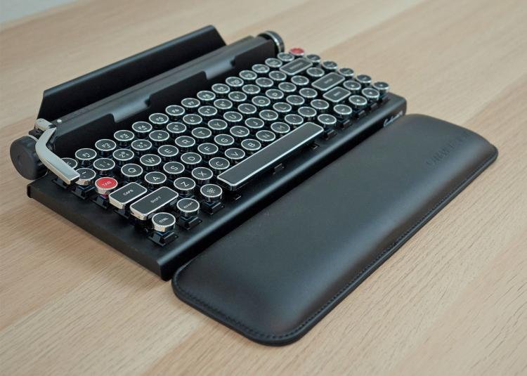 traditional typewriter keyboard