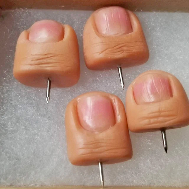 Realistic Human Thumb Tacks - Thumb shaped push pins