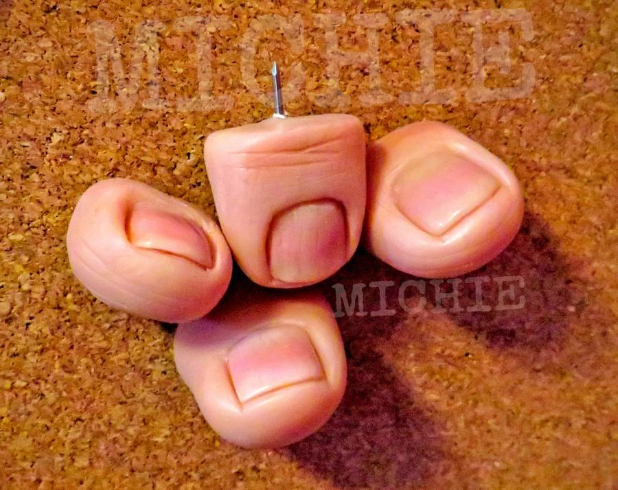 Realistic Human Thumb Tacks - Thumb shaped push pins
