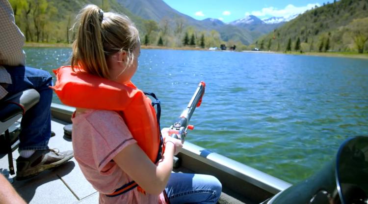 Rocket Fishing Rod - Ready to Fish Kids Fishing Pole - Shoots a Bobber  Instead of Casting 