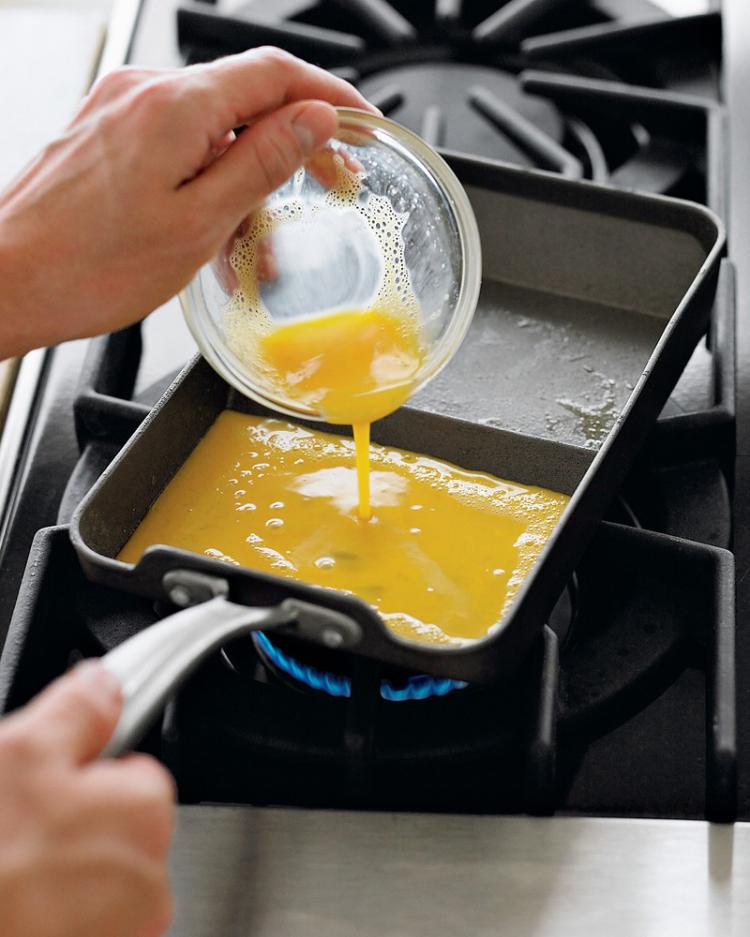 Rolled Omelette Making Pan