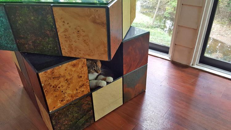 Rubick's Cube Cat Bed Table - Spinning Rubik's Cube Drawer Table