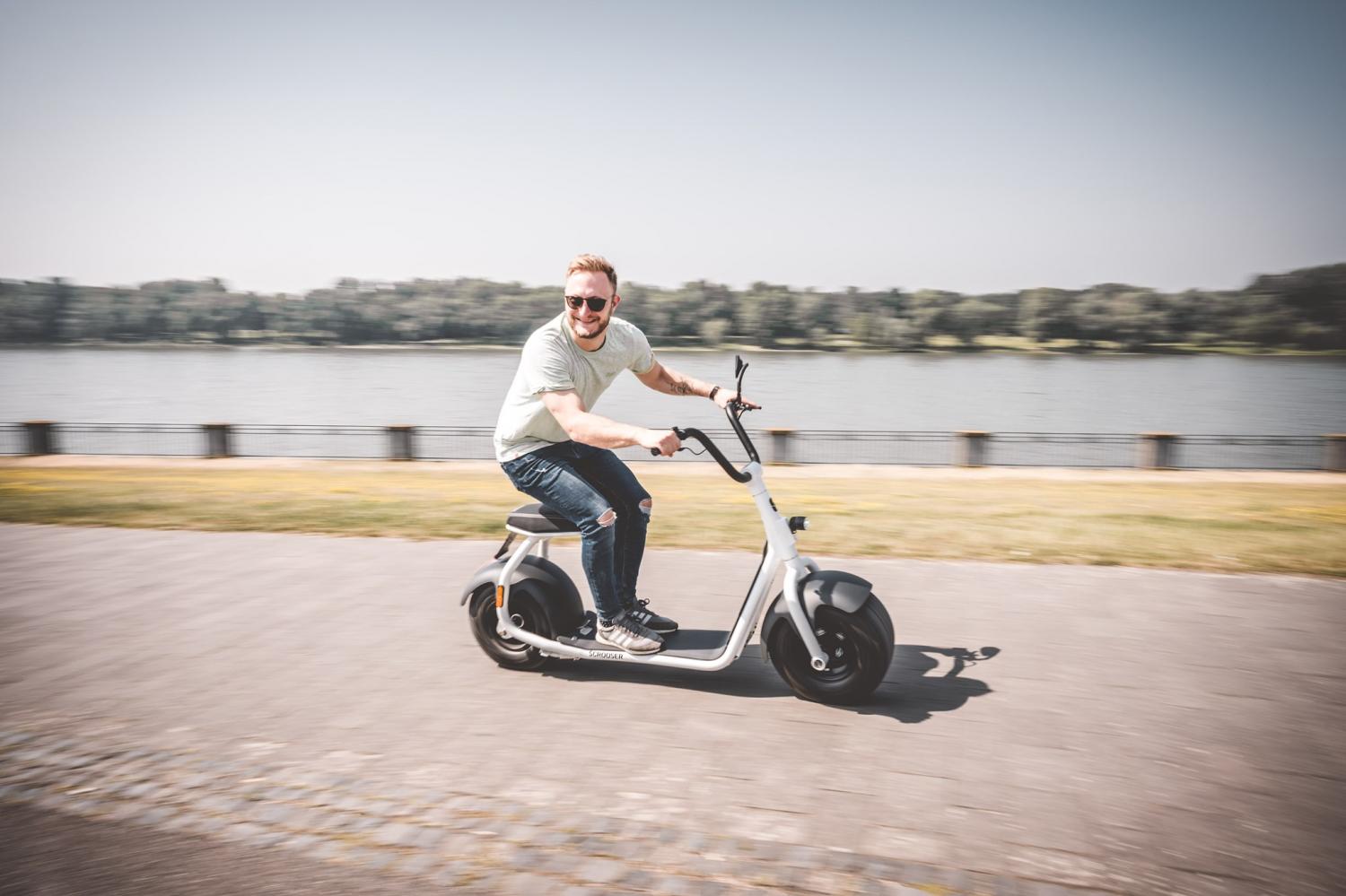 Scrooser Electric Kick Paddle Scooter