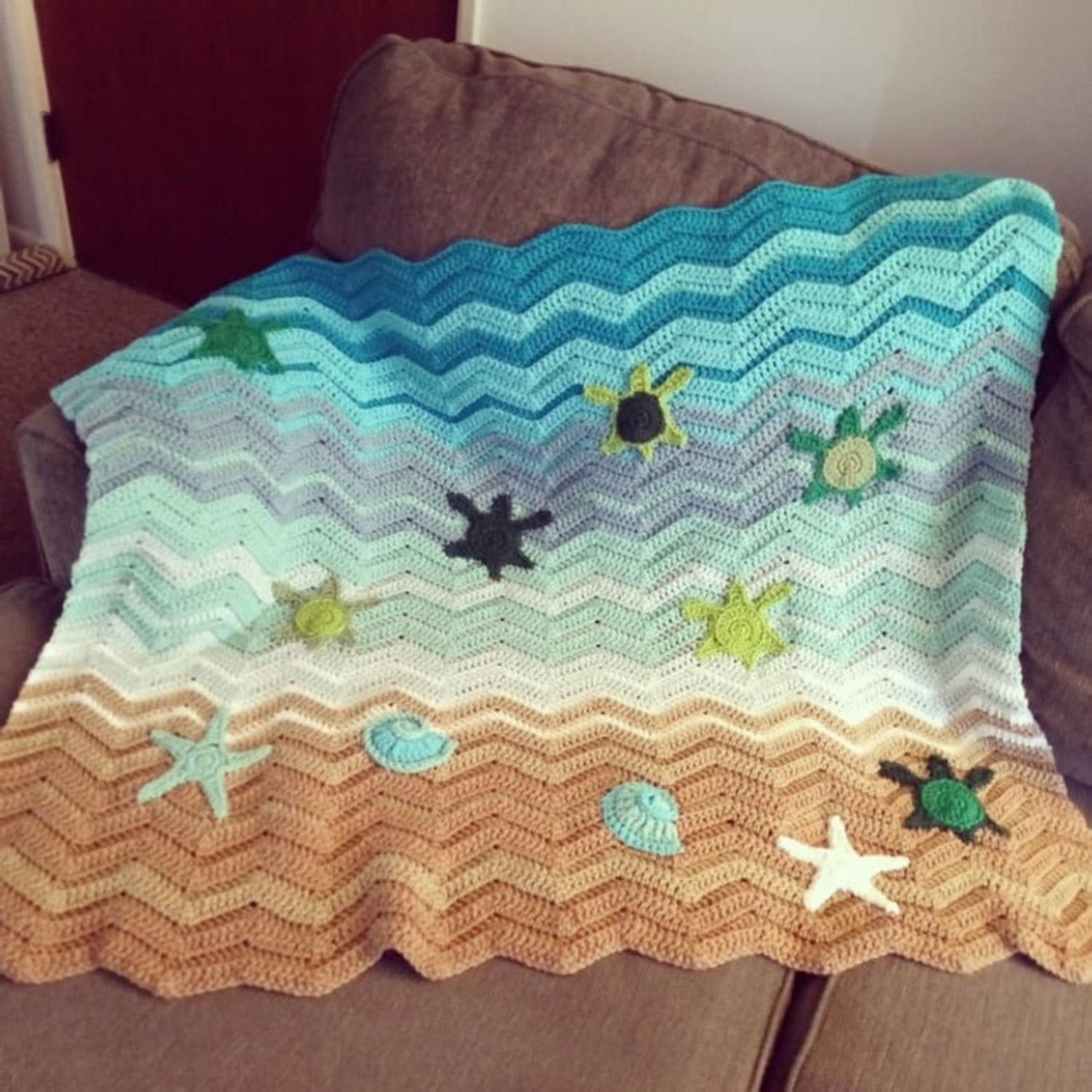 People Are Creating Crochet Sea Turtle Beach Blankets, And They Look