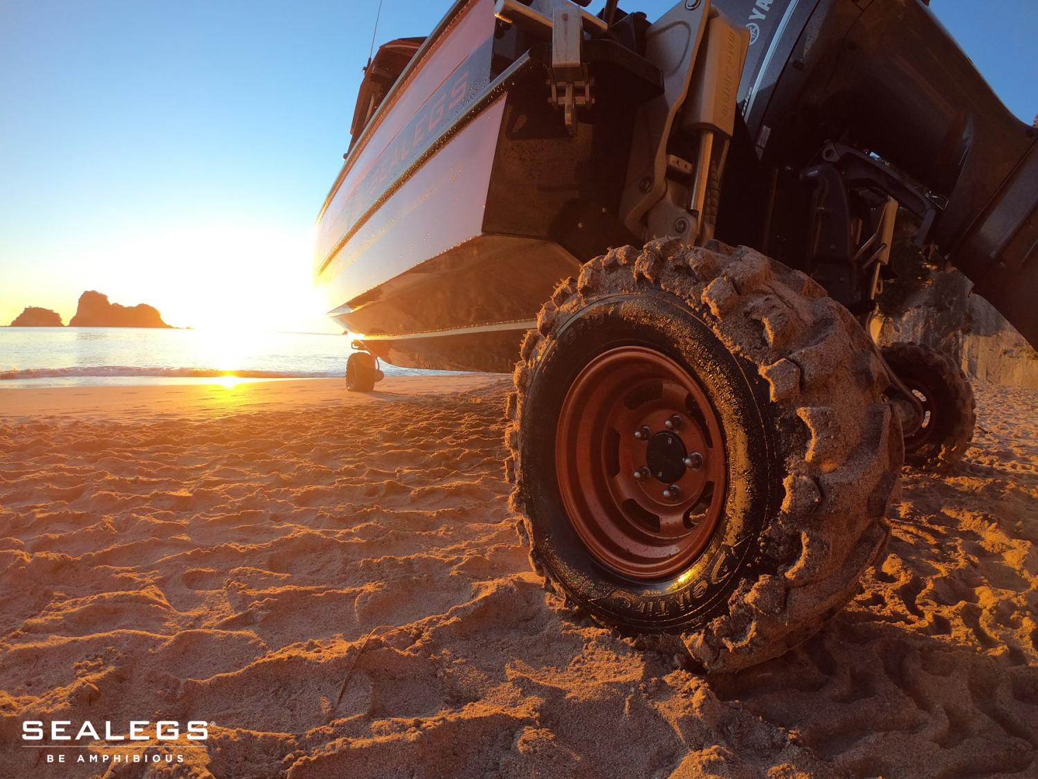 Amphibious Boats With Retractable Wheels