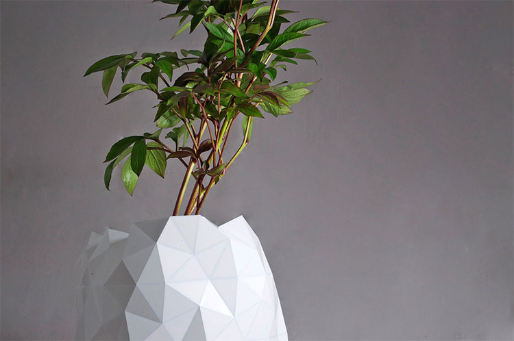 Shape-Shifting Origami Plant Pot Grows With Plant