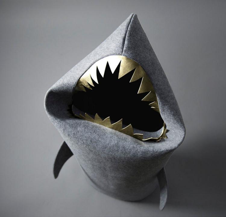 shark toy box