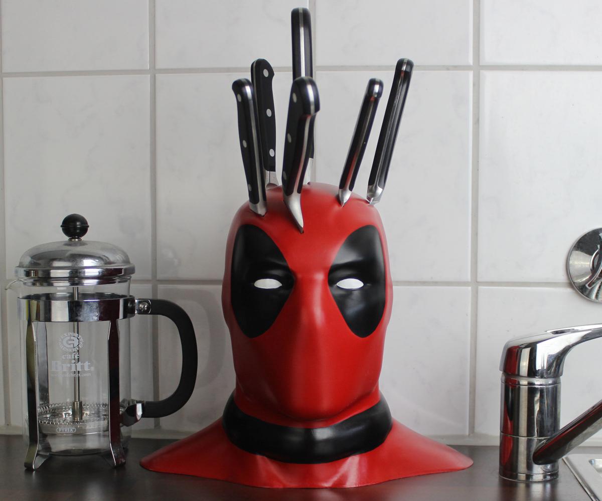 Deadpool knives in head knife block - creative and unique knife holders