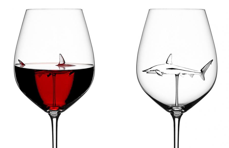 https://odditymall.com/includes/content/upload/shark-wine-glasses-2258.jpg