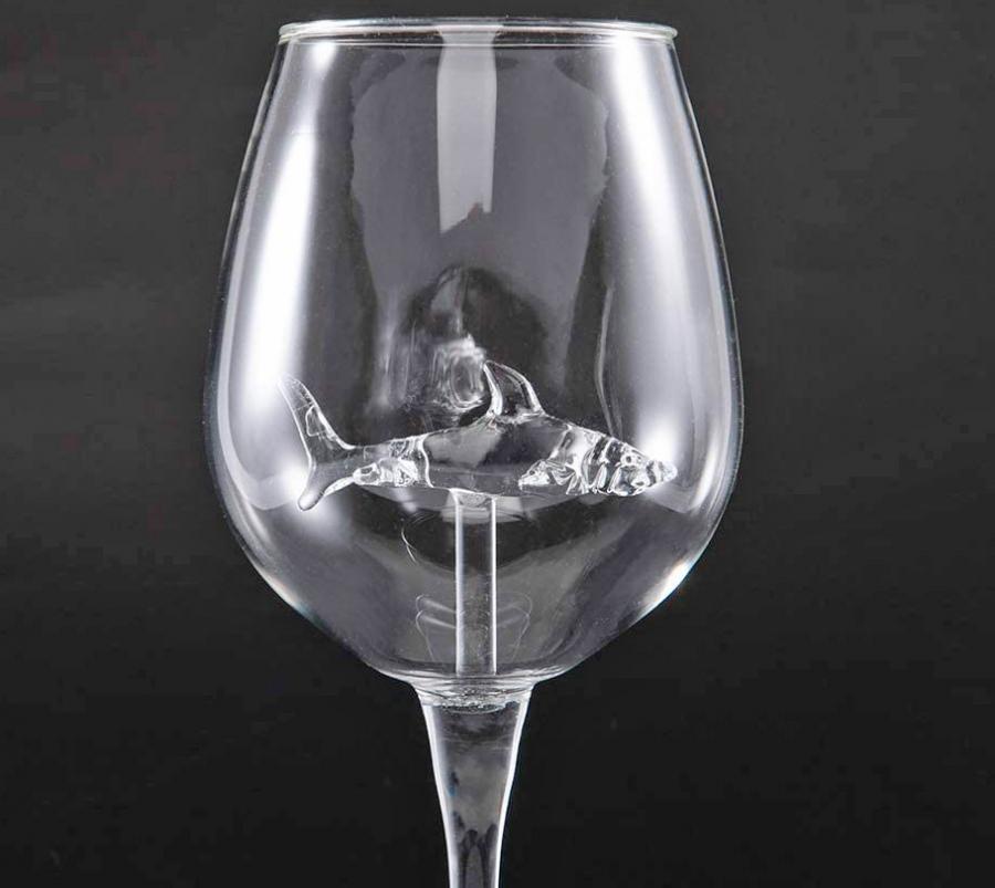 Very cool wine glasses with sharks in them! : r/DidntKnowIWantedThat