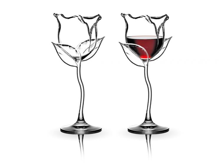 Incredibly Designed Shark Wine Glasses Makes A Shark Appear To Be