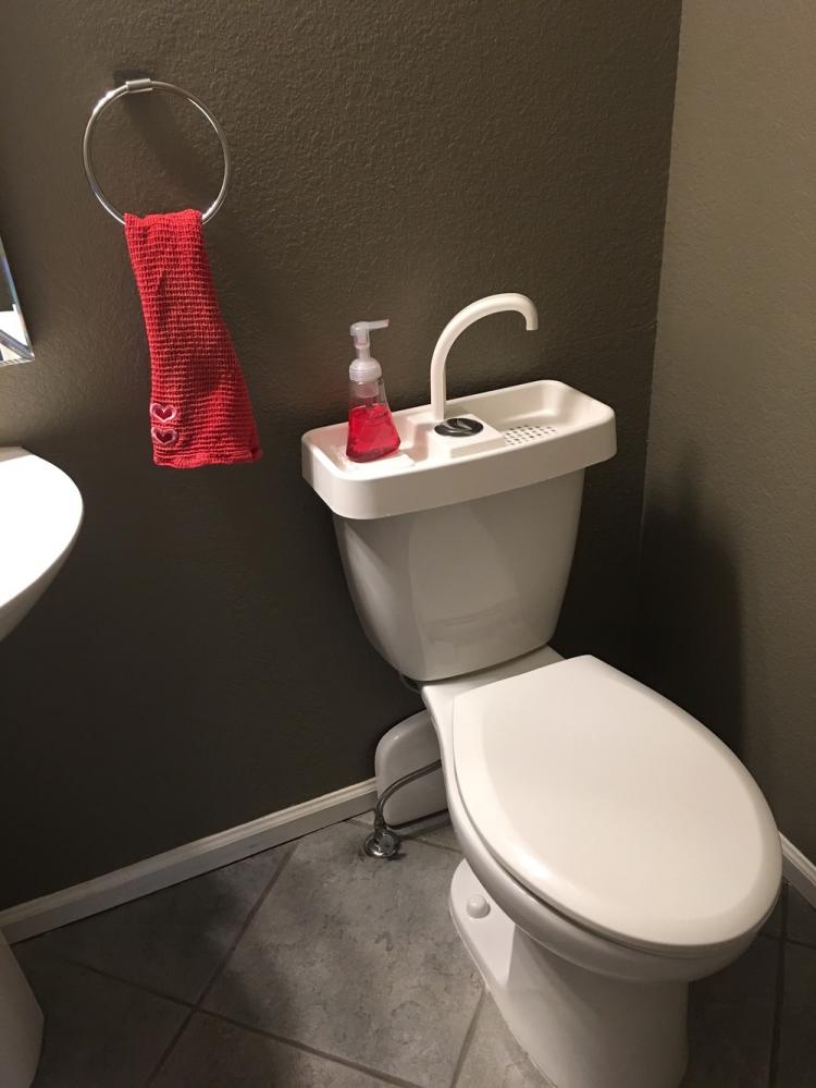 https://odditymall.com/includes/content/upload/sinktwice-toilet-sink-2792.jpg