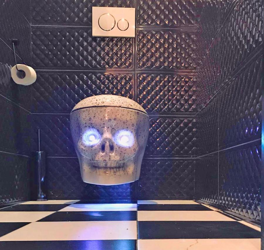 This Skull Toilet Has Built-In LED Lights For a Quick Release Of Your Demons