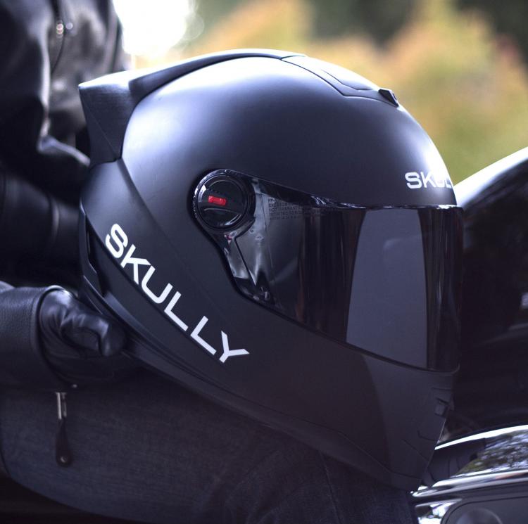 Skully Smart Helmet With HUD