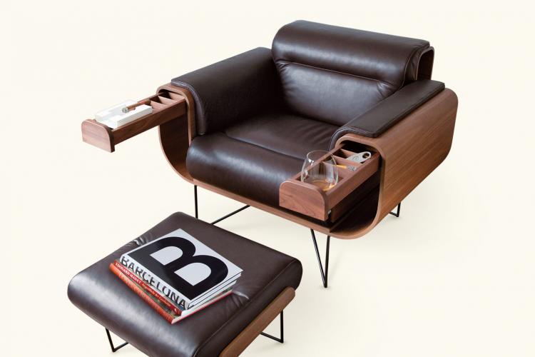 El Purista Leather Smoking Arm Chair With Slide Out Storage Pockets