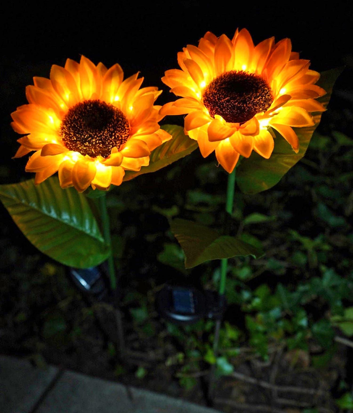 Sunflower with Solar Fluttering Hummingbird,Solar or Battery Power Garden Stake 