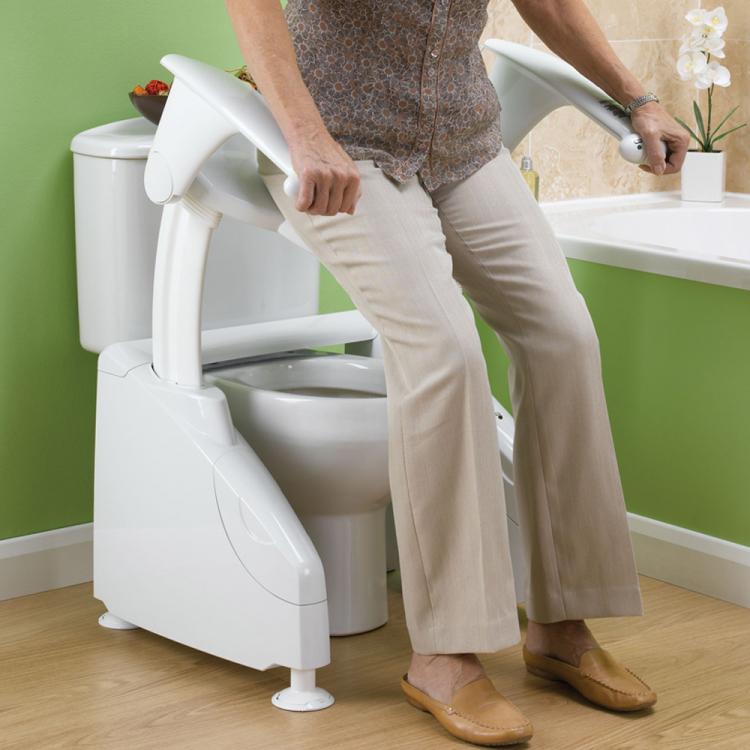 Solo Toilet Lift Helps Elderly On and Off Toilet