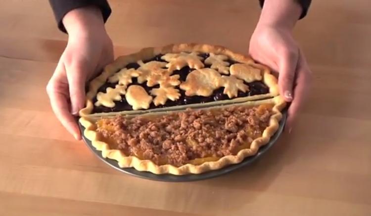 Split-Decision Pie Pan Lets You Have Two Pies In One