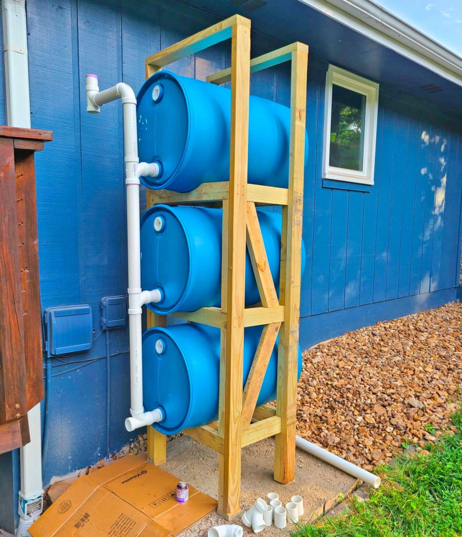 DIY Stacked Rain Barrel Rain Water Collection System