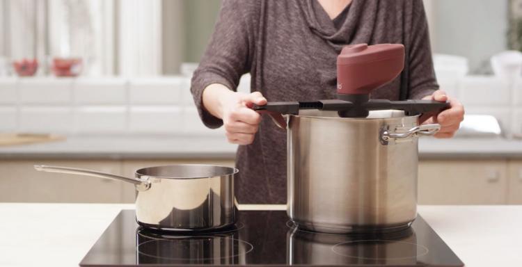 A Vital Tool For Lazy Cooks: The Stirio Will Stir Your Pot So You