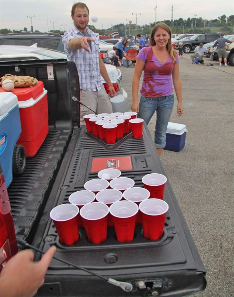 Tailgate Beer Pong Table