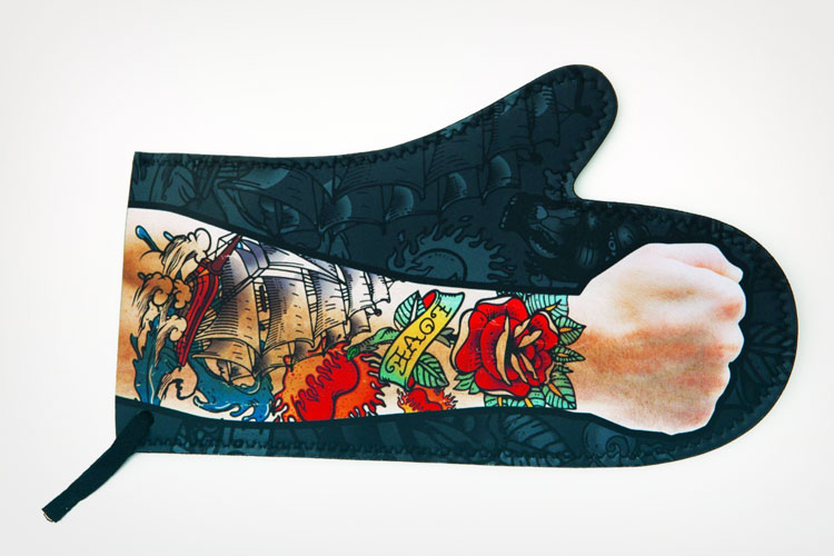 https://odditymall.com/includes/content/upload/tattooed-arm-oven-mitt-7827.jpg