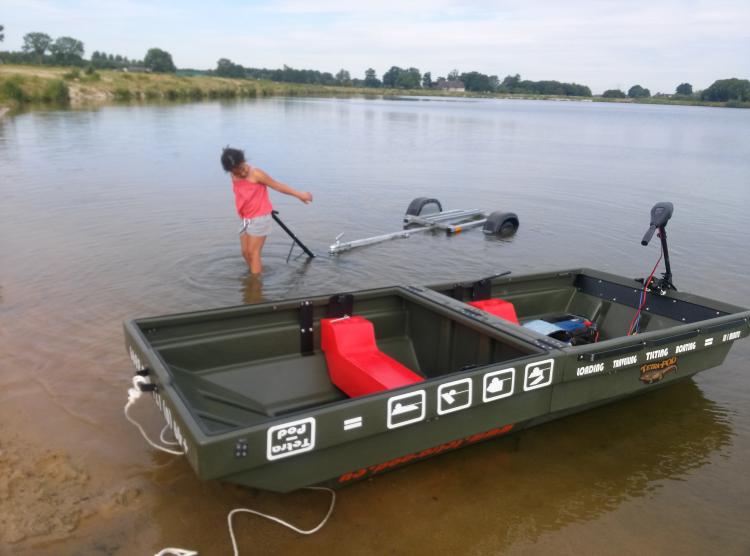 TetraPOD A Trailer That Converts Into a Boat