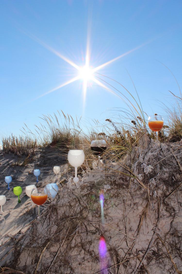 This Wine Glass Floats in the Water and Sticks in the Sand, So It's a  Summer Must-Have